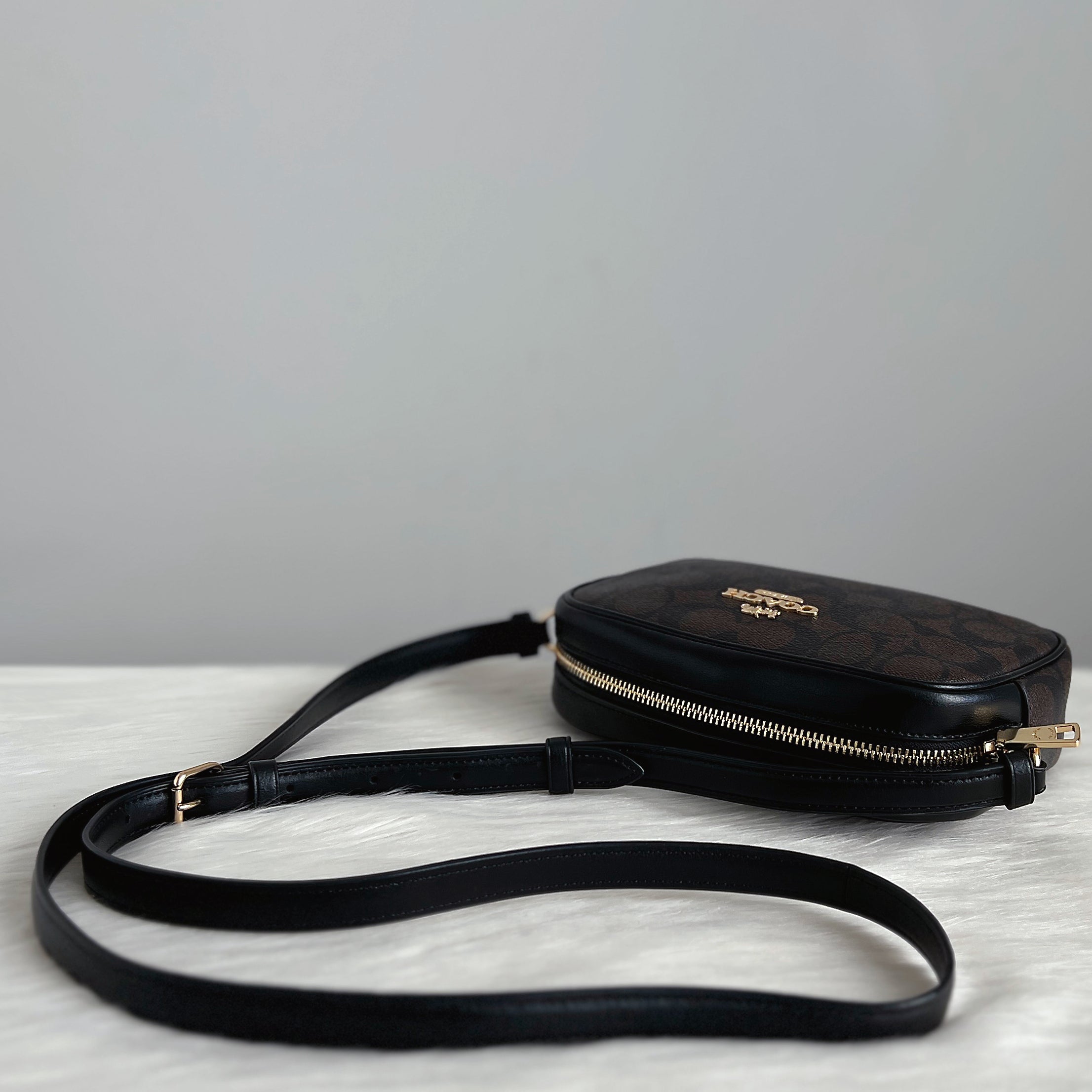 Coach Black Leather Monogram Front Logo Small Crossbody Shoulder Bag Like New