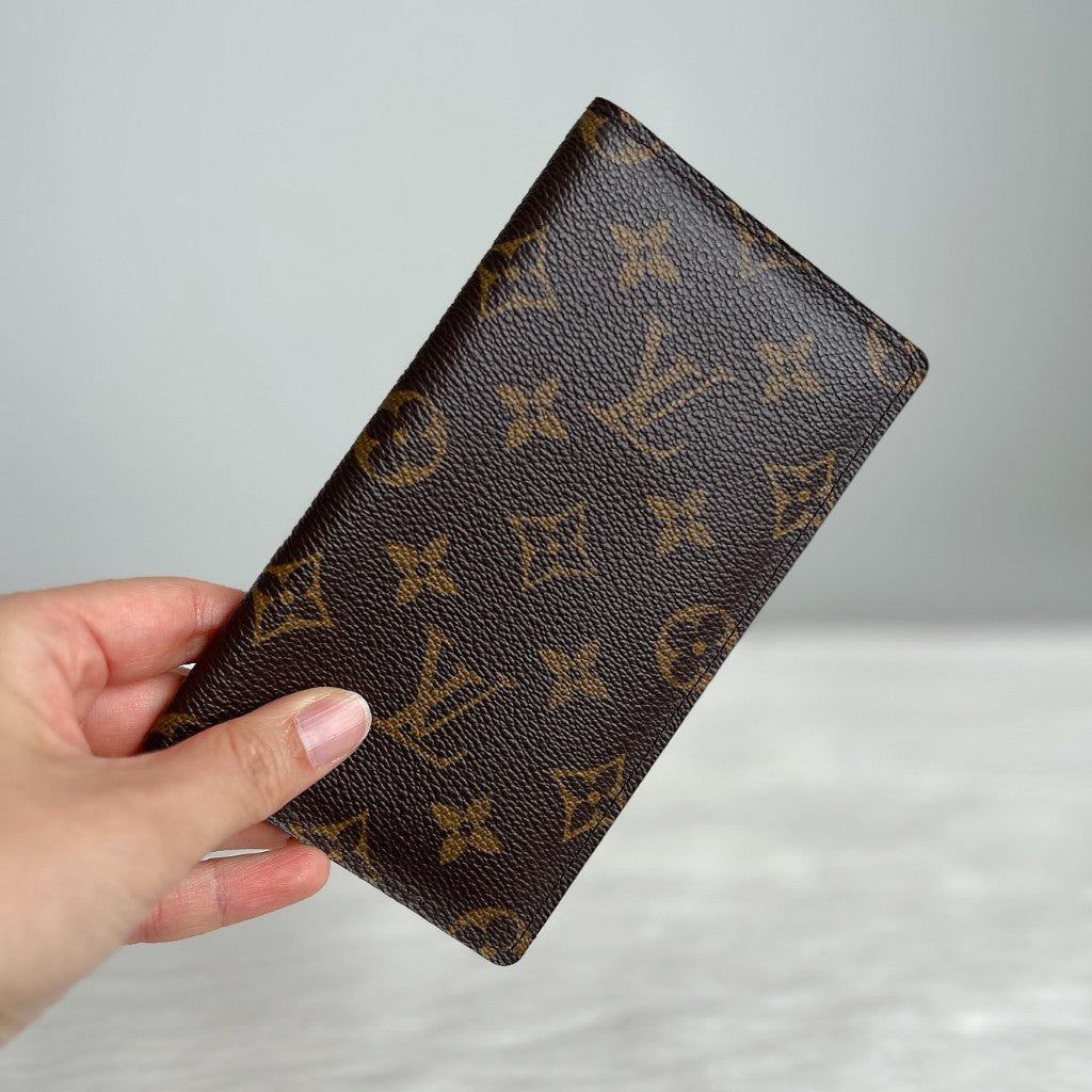 Louis Vuitton Signature Monogram Bi Fold Wallet Excellent