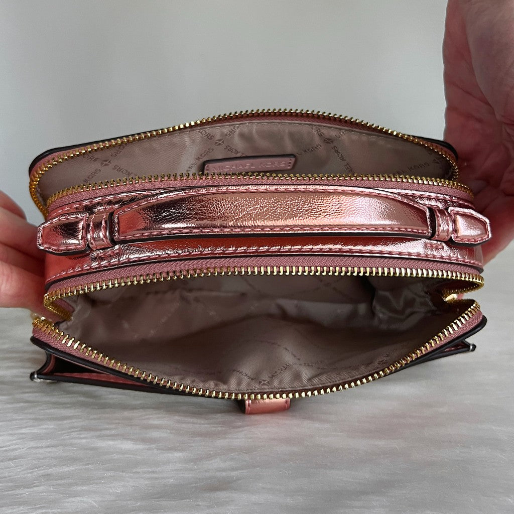 Michael Kors Metallic Pink Leather Monogram Double Compartment 2 Way Shoulder Bag Like New