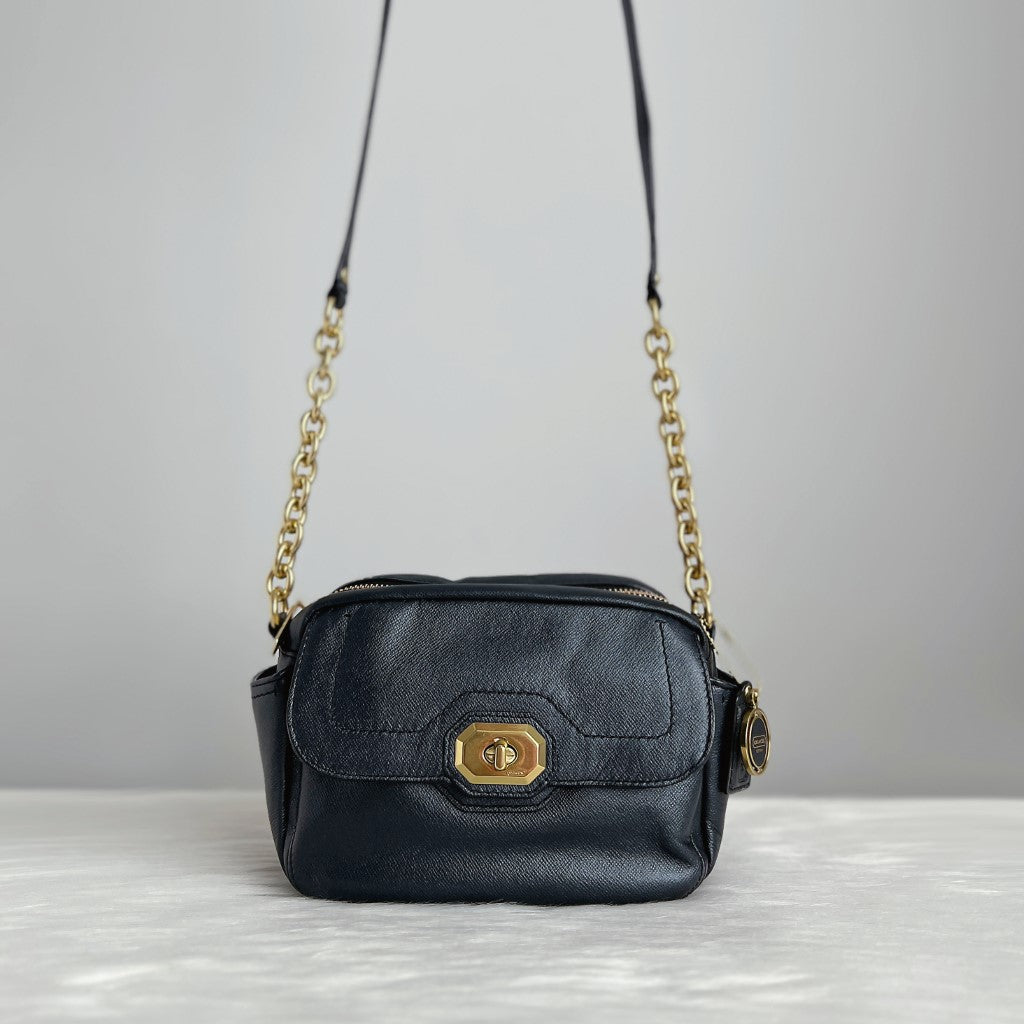 Coach Navy Leather Turn Lock Camera Crossbody Shoulder Bag Excellent