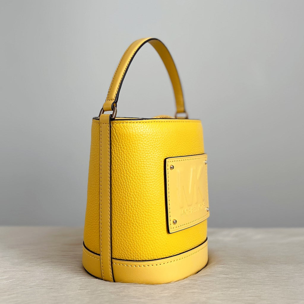 Michael Kors Yellow Leather Bucket 2 Way Shoulder Bag Like New