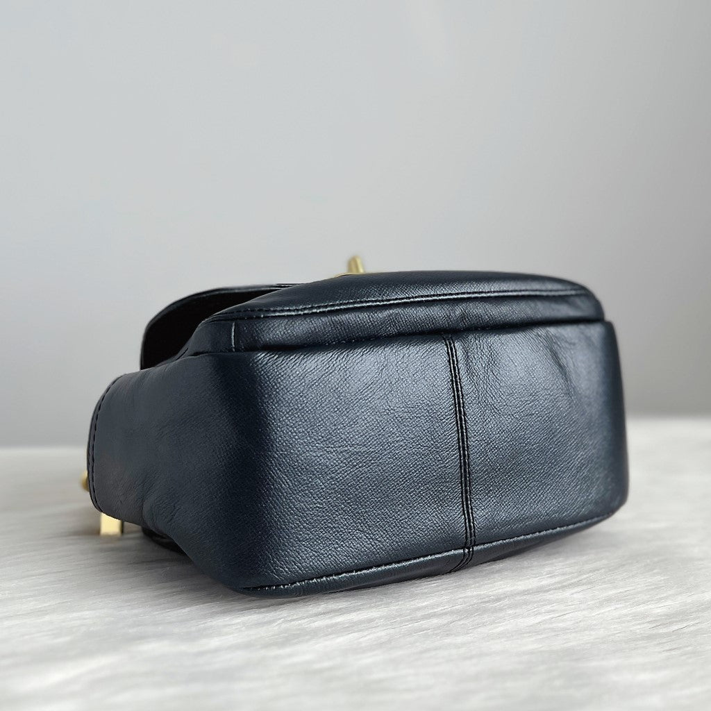 Coach Navy Leather Turn Lock Camera Crossbody Shoulder Bag Excellent