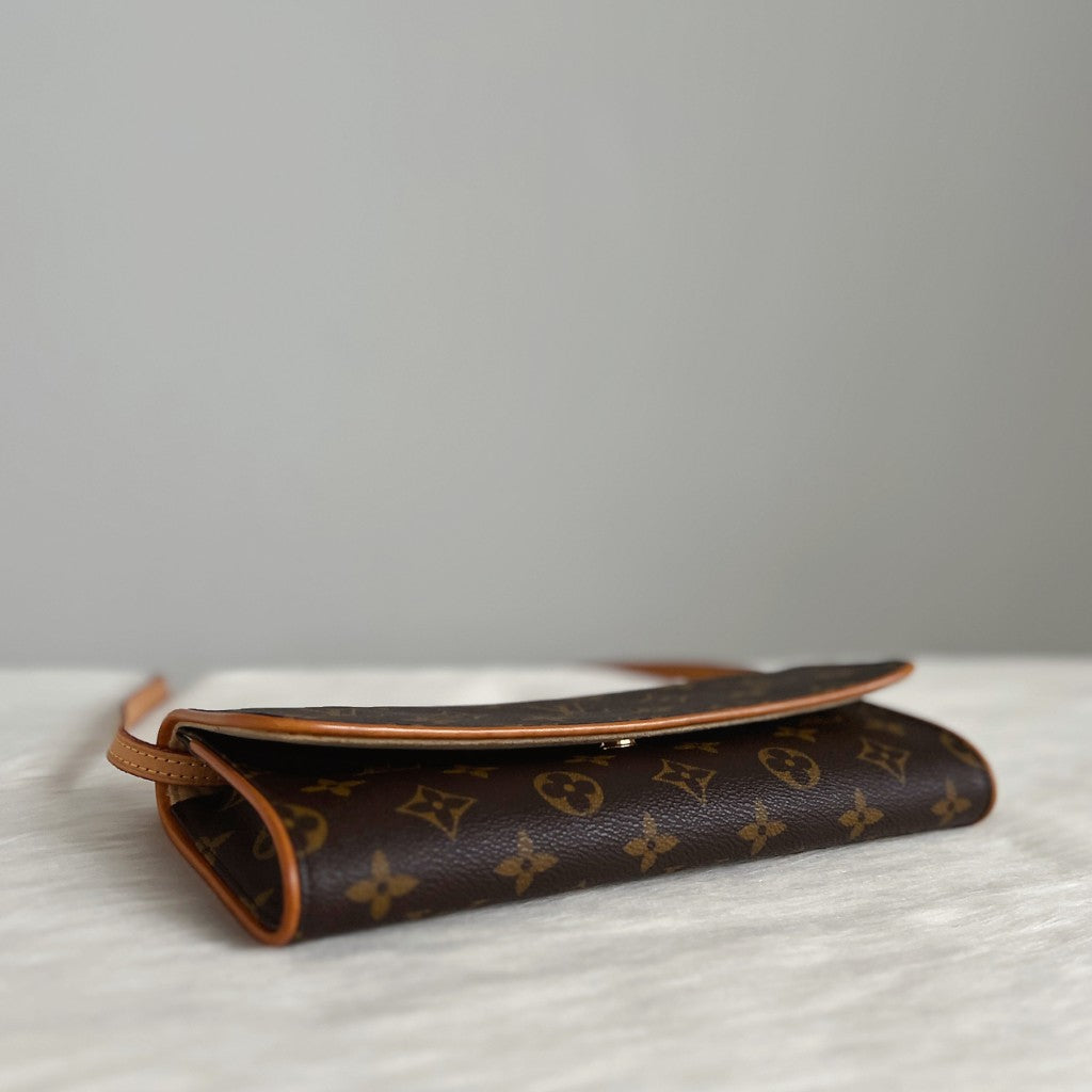 Louis Vuitton Signature Monogram Pochette Twin GM Shoulder Bag Excellent