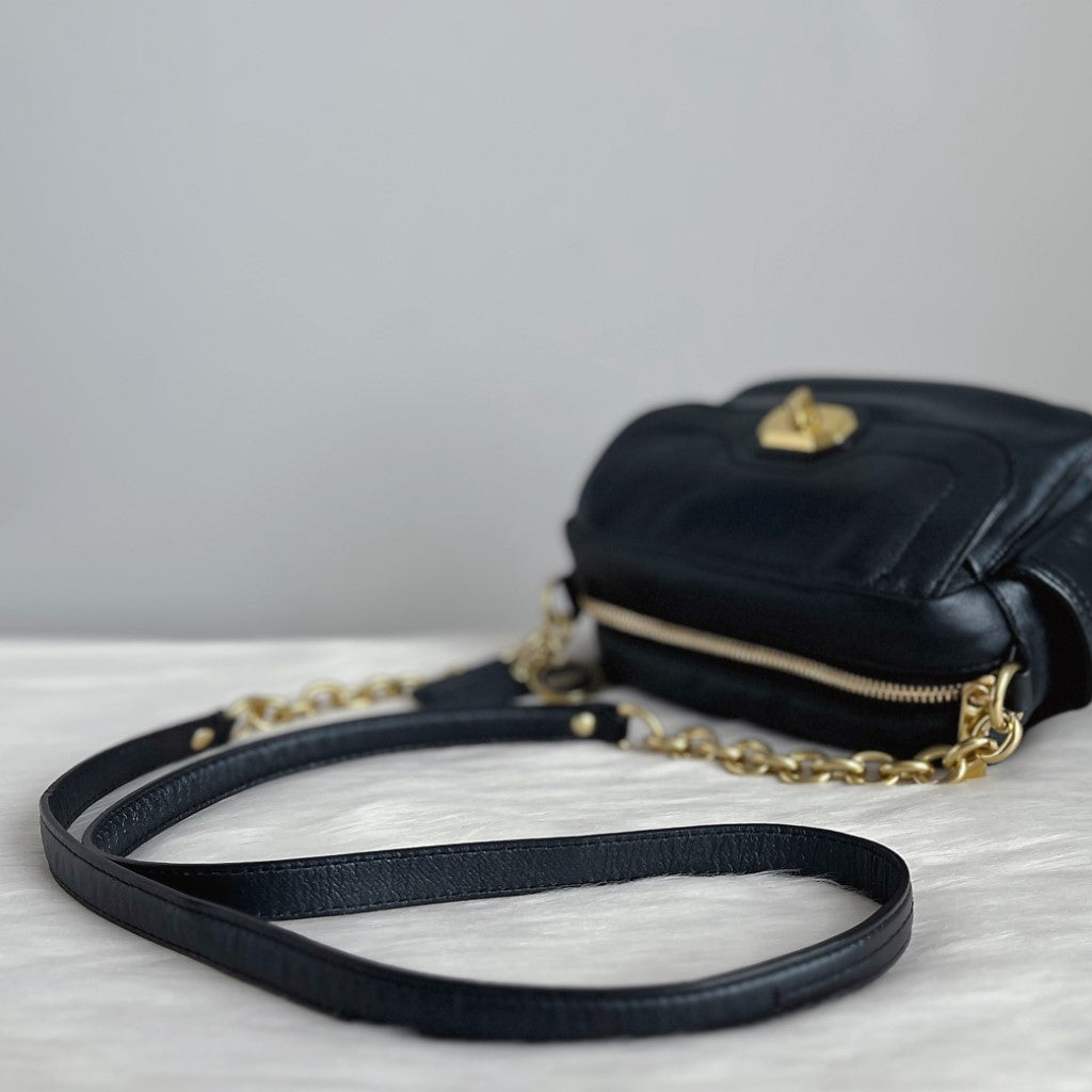 Coach Navy Leather Turn Lock Camera Crossbody Shoulder Bag Excellent