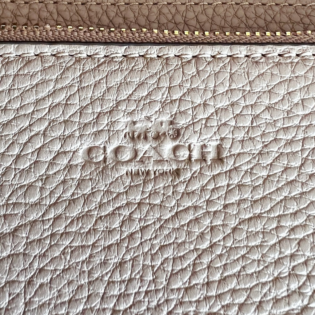 Coach Beige Leather Front Logo Double Compartment Crossbody Shoulder Bag Like New