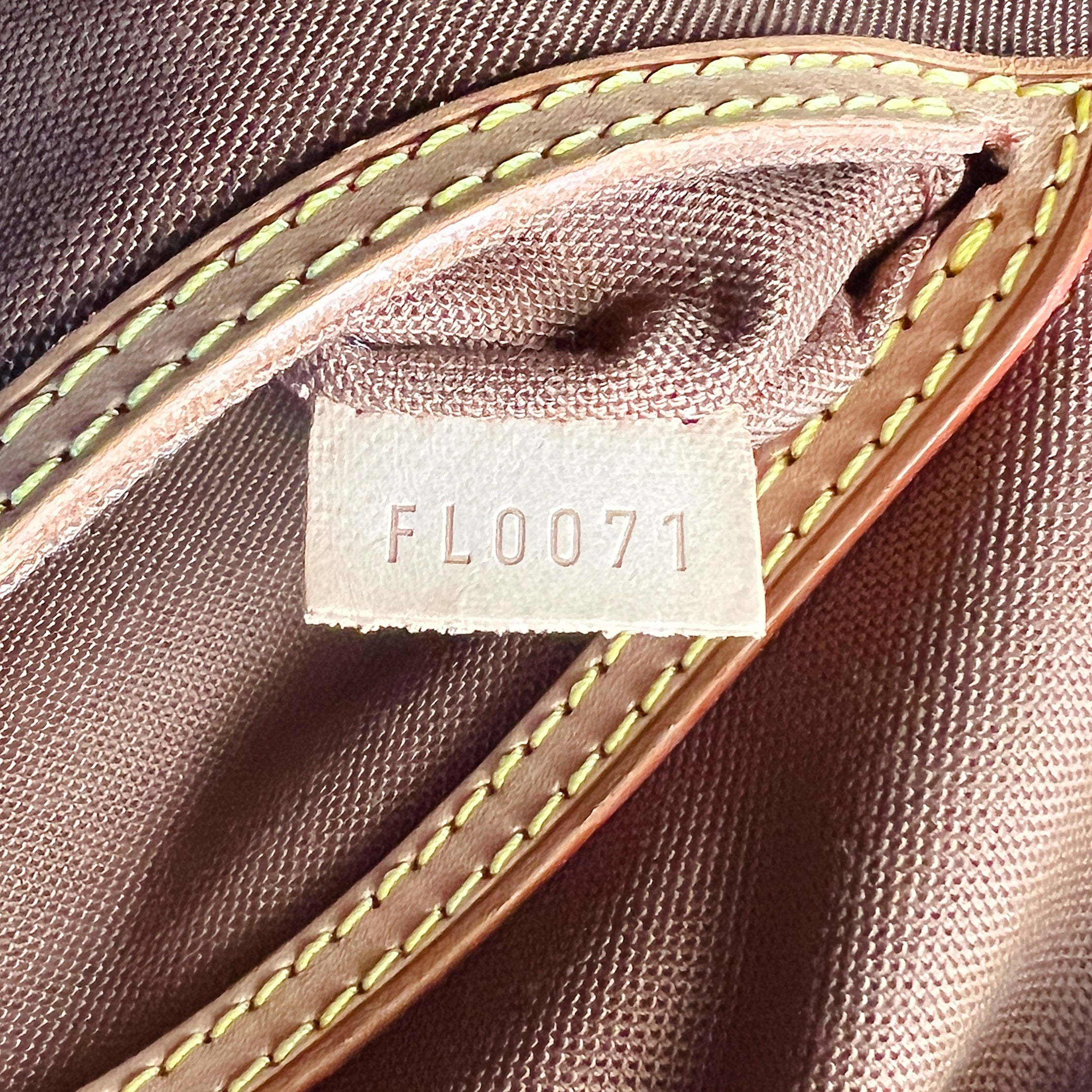 Louis Vuitton Signature Monogram Alma Tote + Lock & Key Excellent