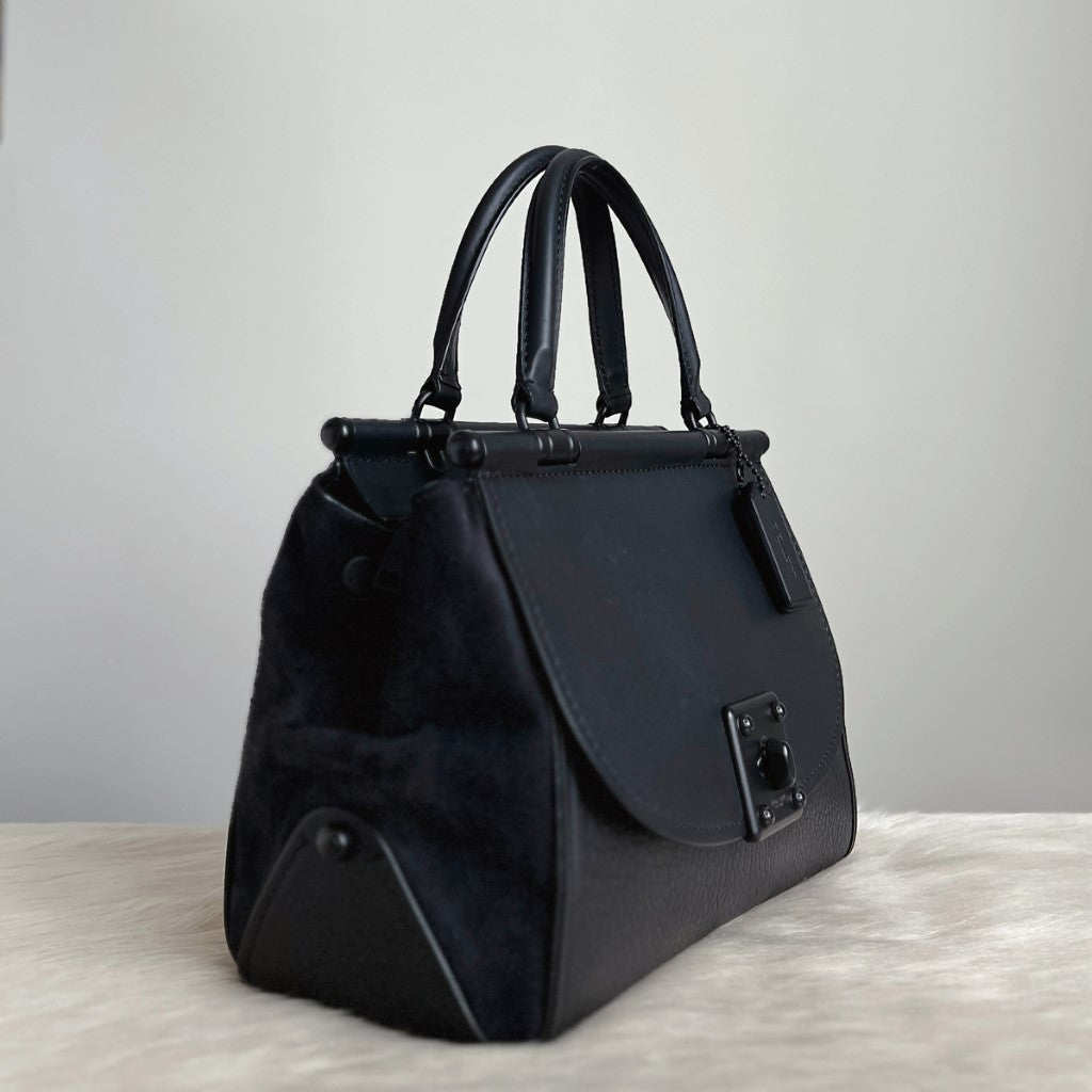 Coach Black Leather Triple Turn Lock Compartment 2 Way Shoulder Bag Like New