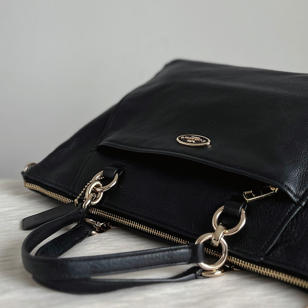 Coach Black Leather Front Logo Chain Detail 2 Way Shoulder Bag Like New