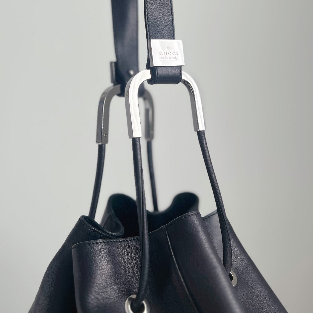 Gucci Black Leather Drawstring Bucket Shoulder Bag Excellent