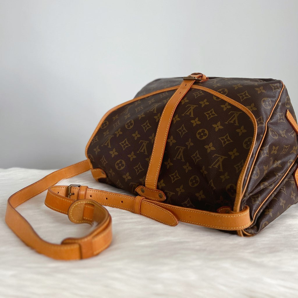 Louis Vuitton Monogram Double Sided Saumur 35 Crossbody Shoulder Bag