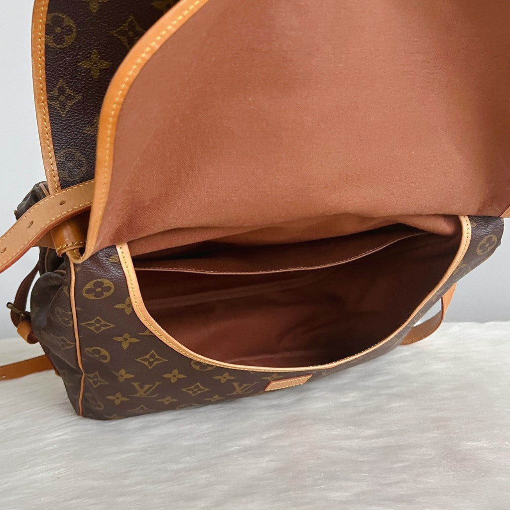 Louis Vuitton Monogram Double Sided Saumur 35 Crossbody Shoulder Bag