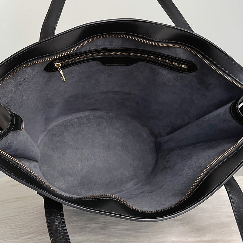 Saint jacques leather handbag Louis Vuitton Black in Leather - 29491106