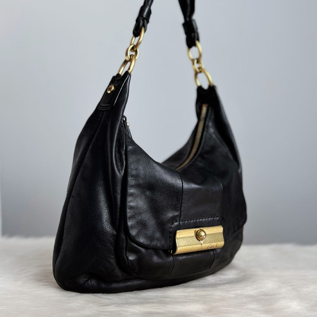 Coach deals Black Leather Shoulder Bag Purse