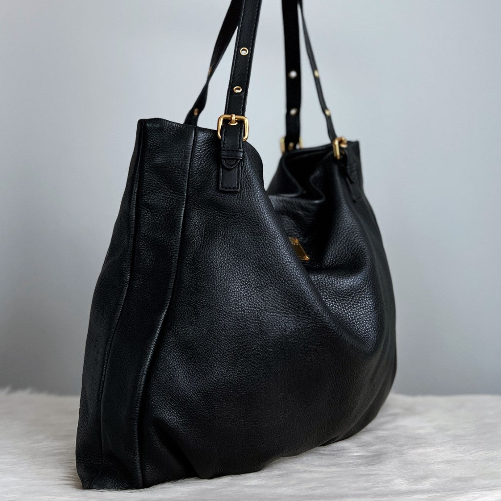 Marc Jacobs Black Leather Oversized Shoulder Bag