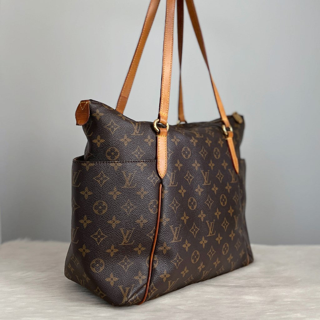 Louis Vuitton Signature Monogram Totally PM Shoulder Bag