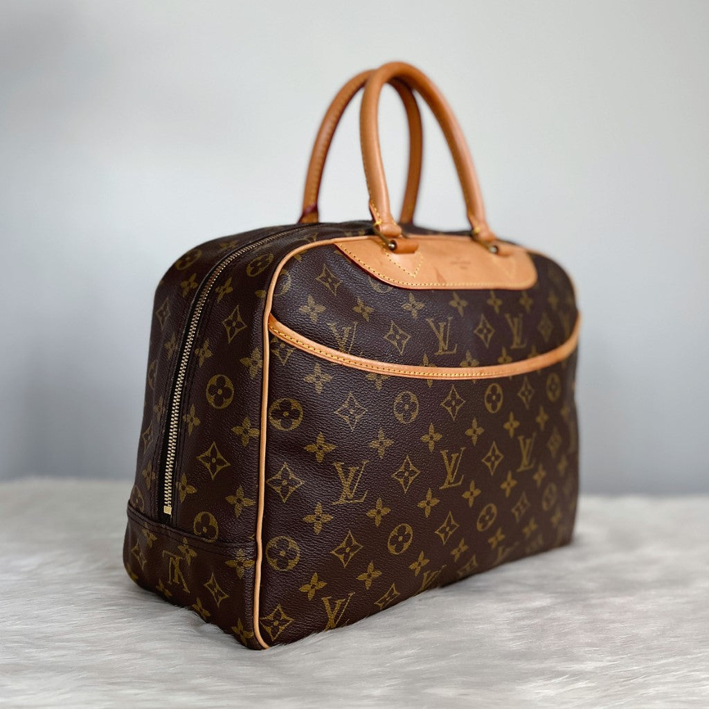 Louis Vuitton Signature Monogram Deauville Tote