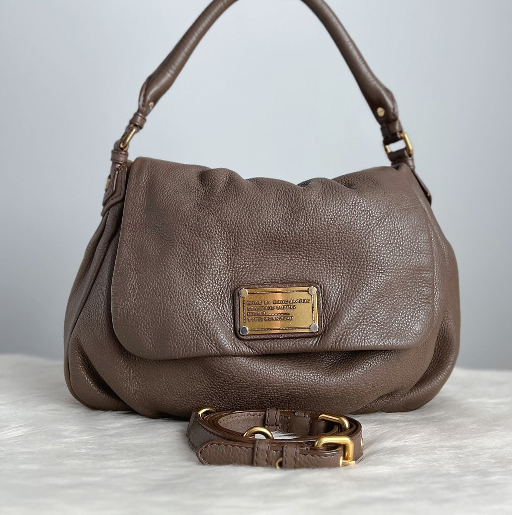 Marc Jacobs Taupe Leather Front Logo 2 Way Shoulder Bag