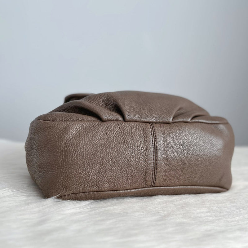 Marc Jacobs Taupe Leather Front Logo 2 Way Shoulder Bag