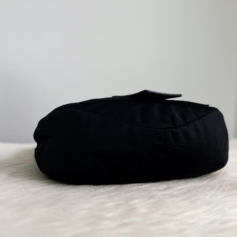 Marc Jacobs Black Nylon Pebbled Crossbody Shoulder Bag