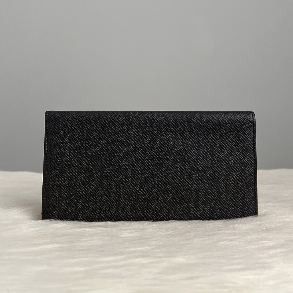 Louis Vuitton Black Leather Classic Fold Unisex Wallet