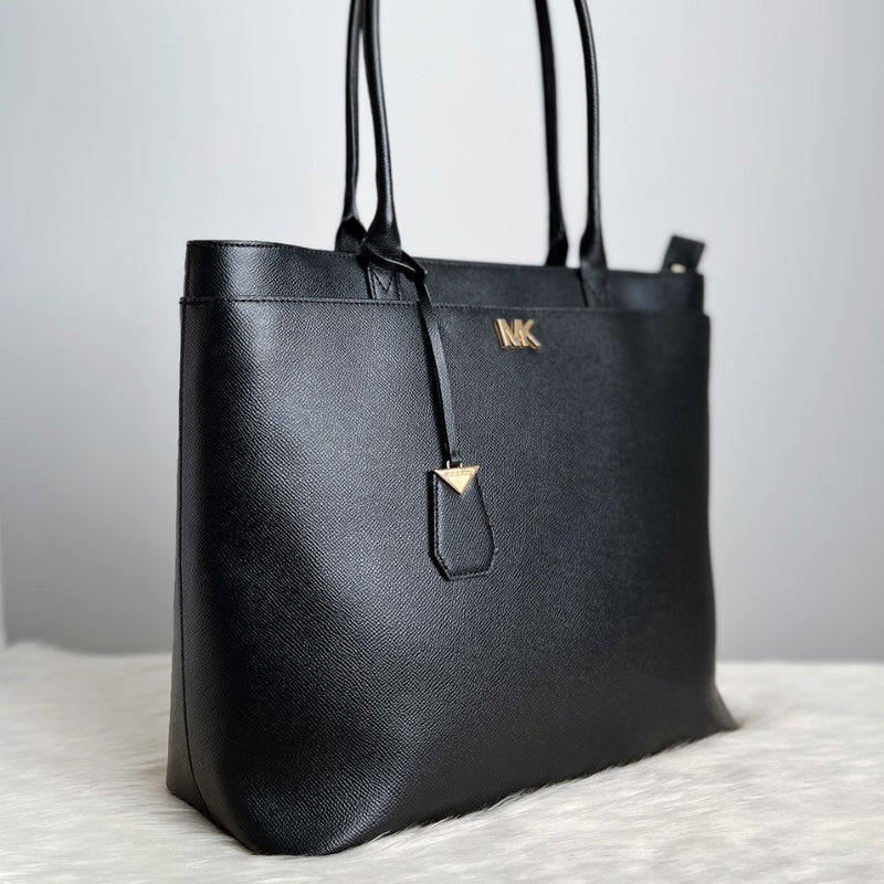 Michael Kors Black Leather Large Career Shoulder Bag