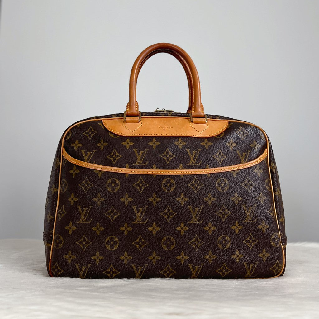 Louis Vuitton Signature Monogram Deauville Tote