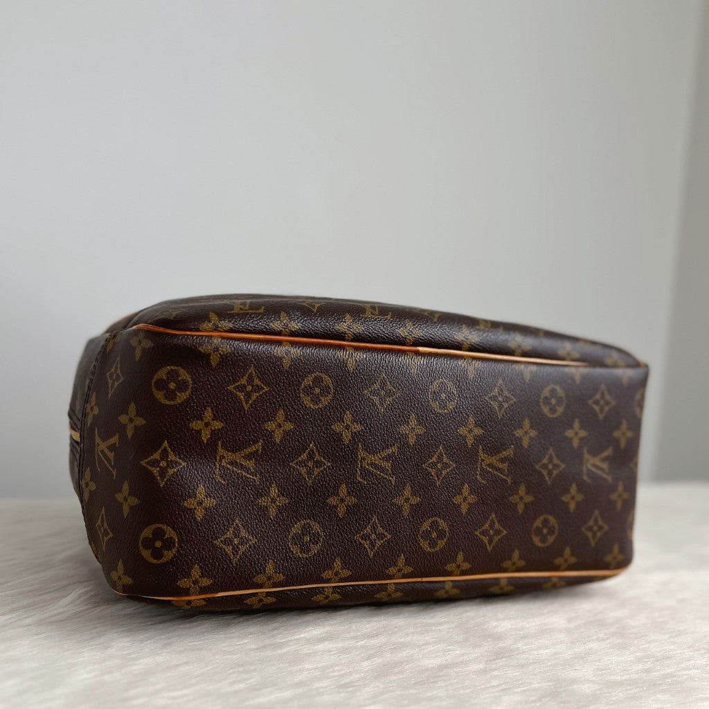 Louis Vuitton Signature Monogram Deauville Tote