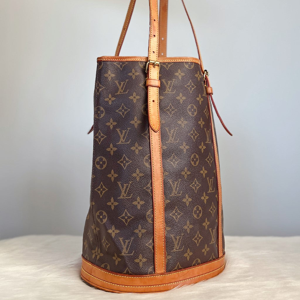 Louis Vuitton Signature Monogram Bucket GM Shoulder Bag