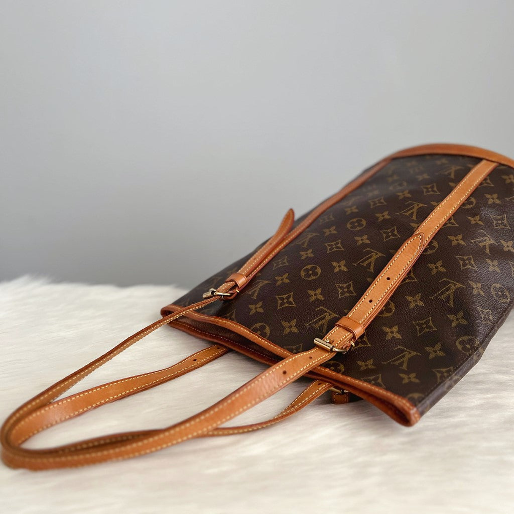 Louis Vuitton Signature Monogram Bucket GM Shoulder Bag