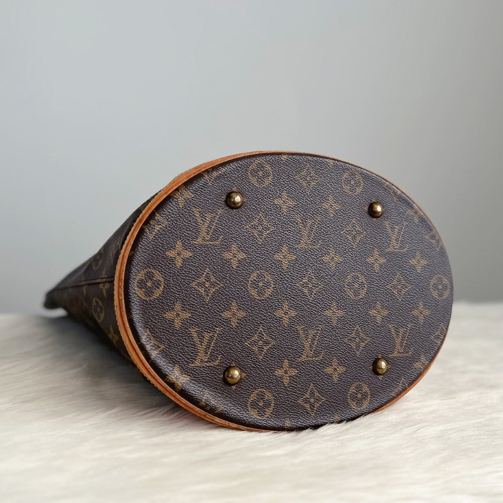 Louis Vuitton Signature Monogram Bucket GM Shoulder Bag