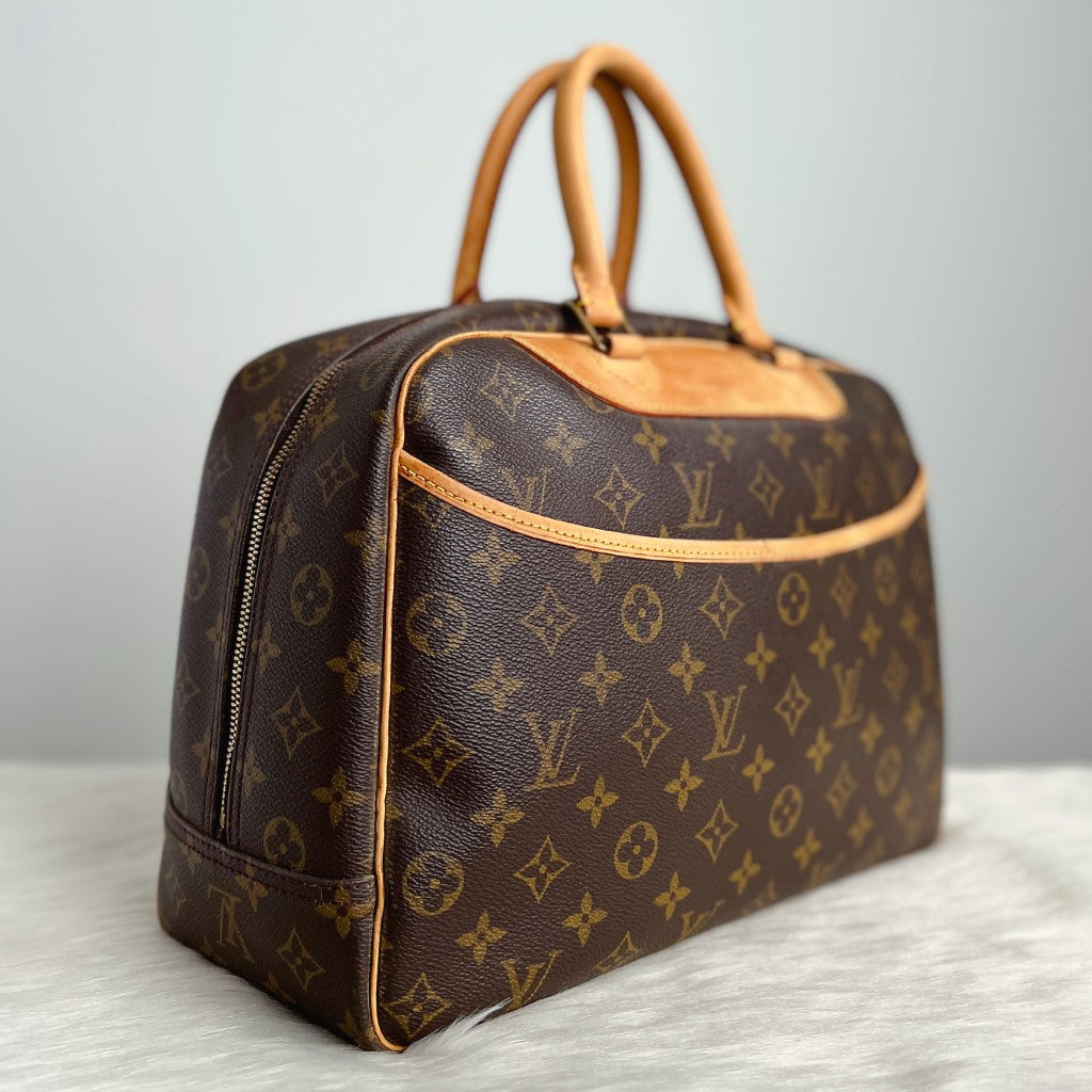 Louis Vuitton Signature Monogram Deauville Tote