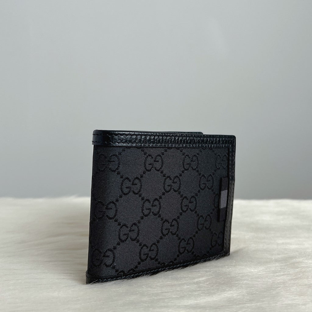 Gucci Black Signature Double G Monogram Short Wallet Like New