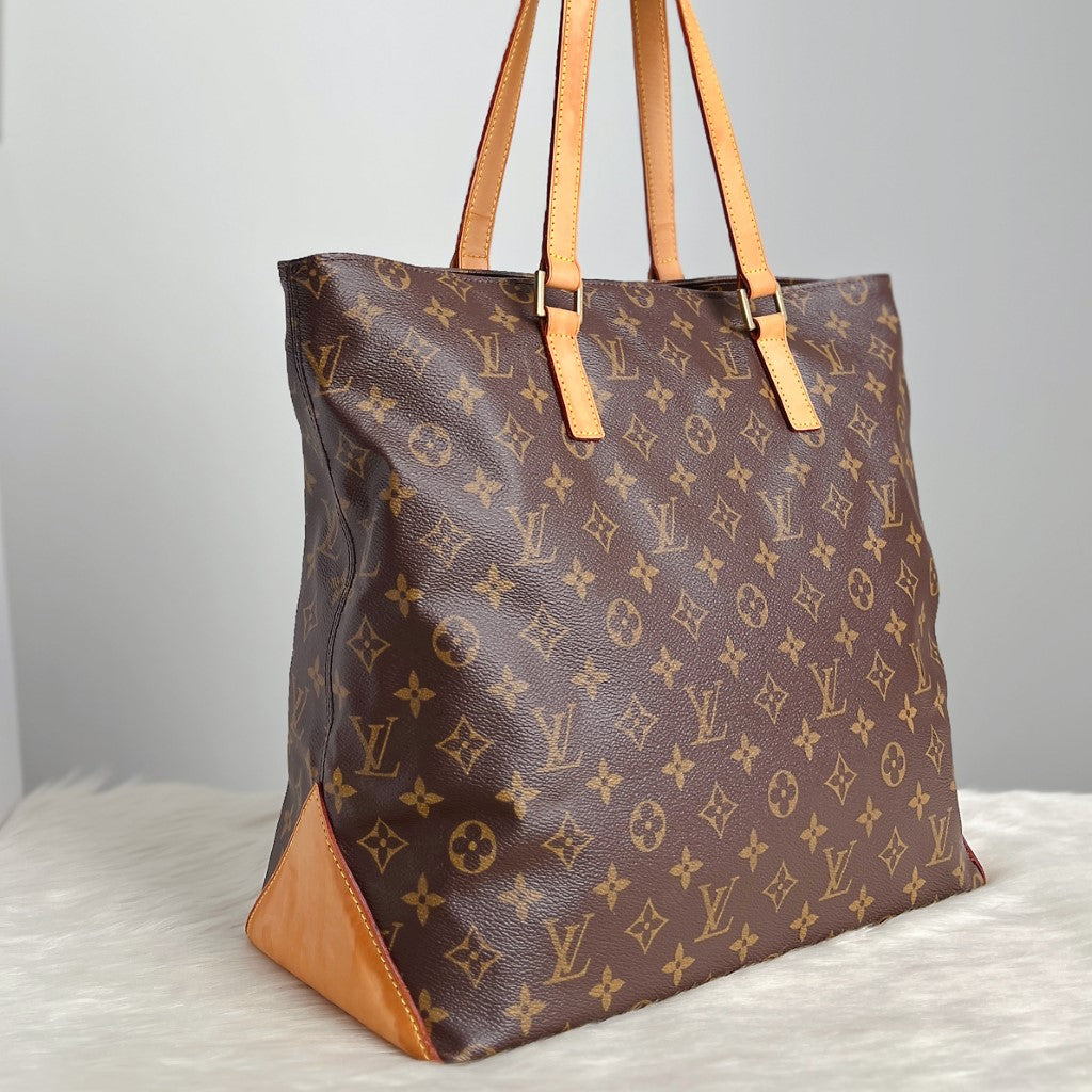 Louis Vuitton Signature Monogram Cabas Mezzo Shoulder Bag