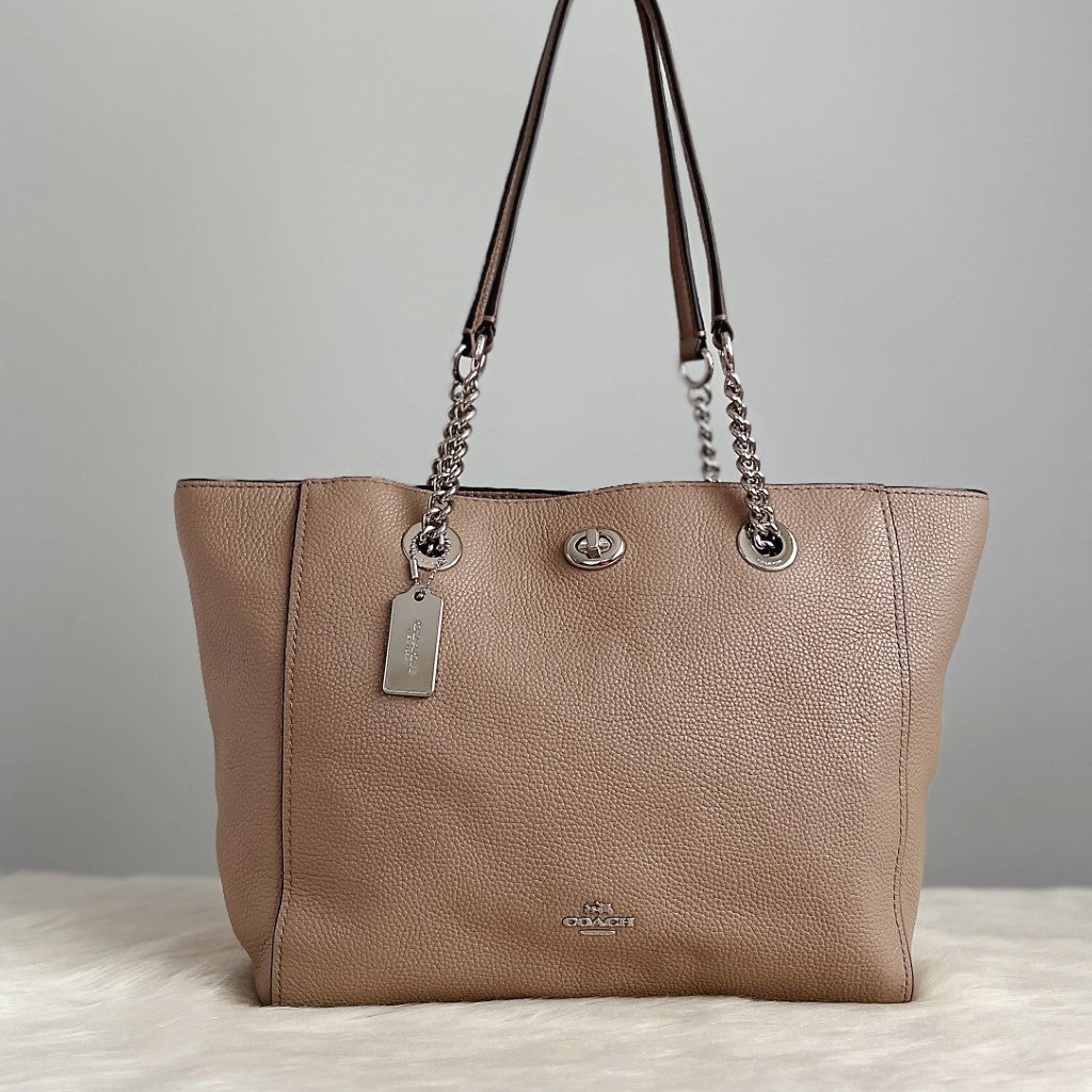 Coach Taupe Leather Turn Lock Shopper Shoulder Bag Excellent