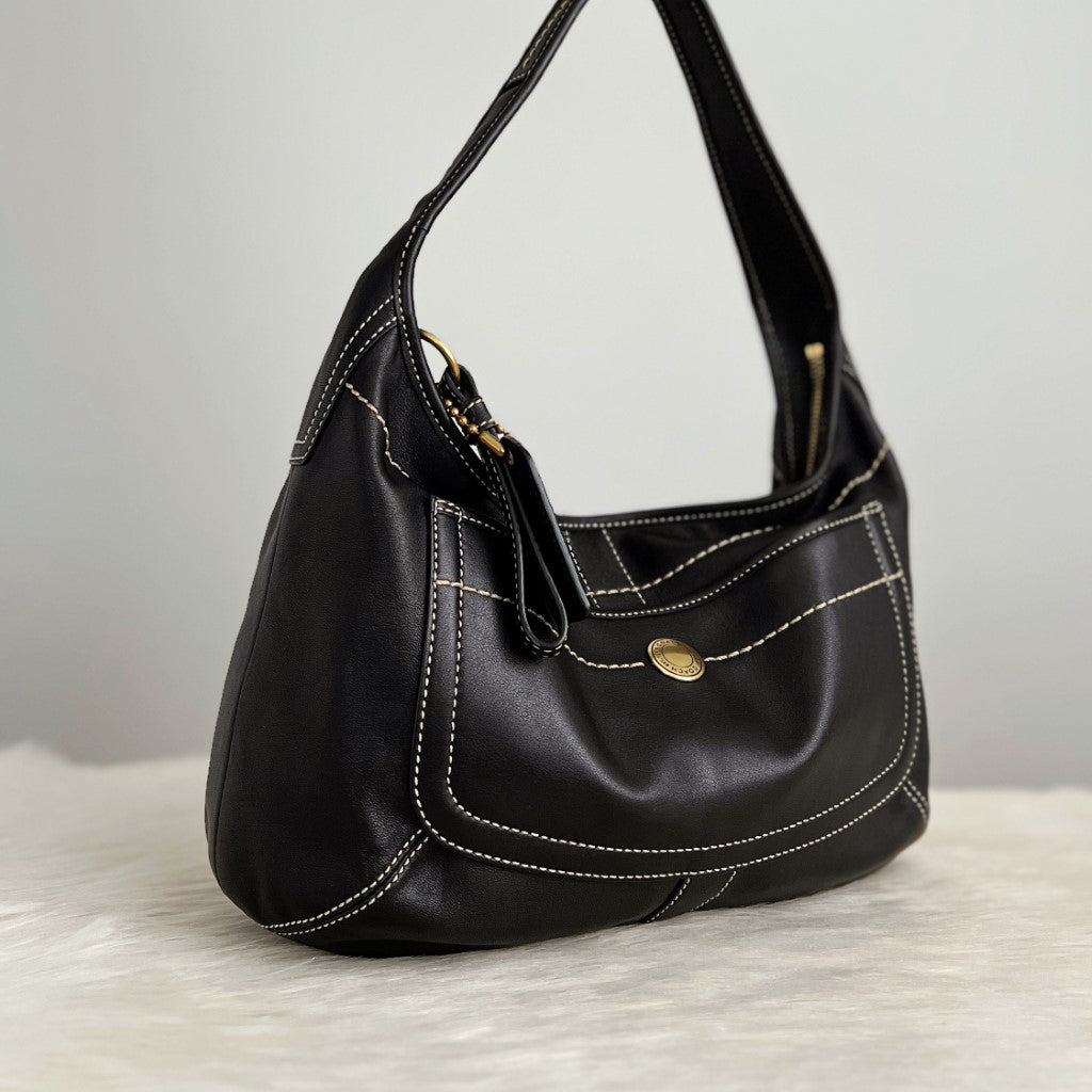 Coach Black Leather Front Pocket Half Moon Shoulder Bag Excellent