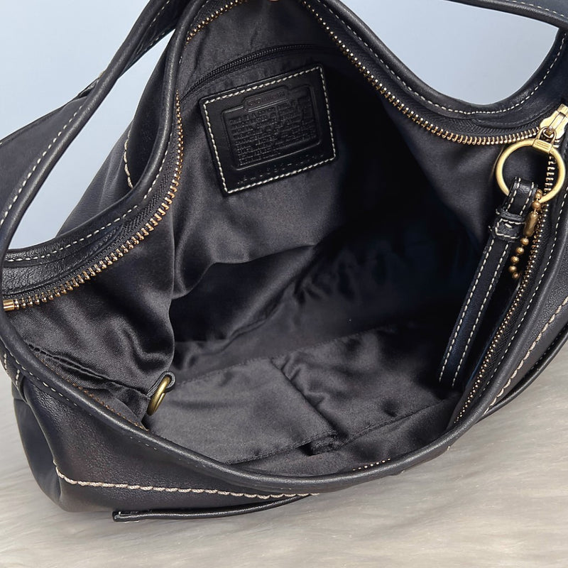 Coach Black Leather Front Pocket Half Moon Shoulder Bag Excellent