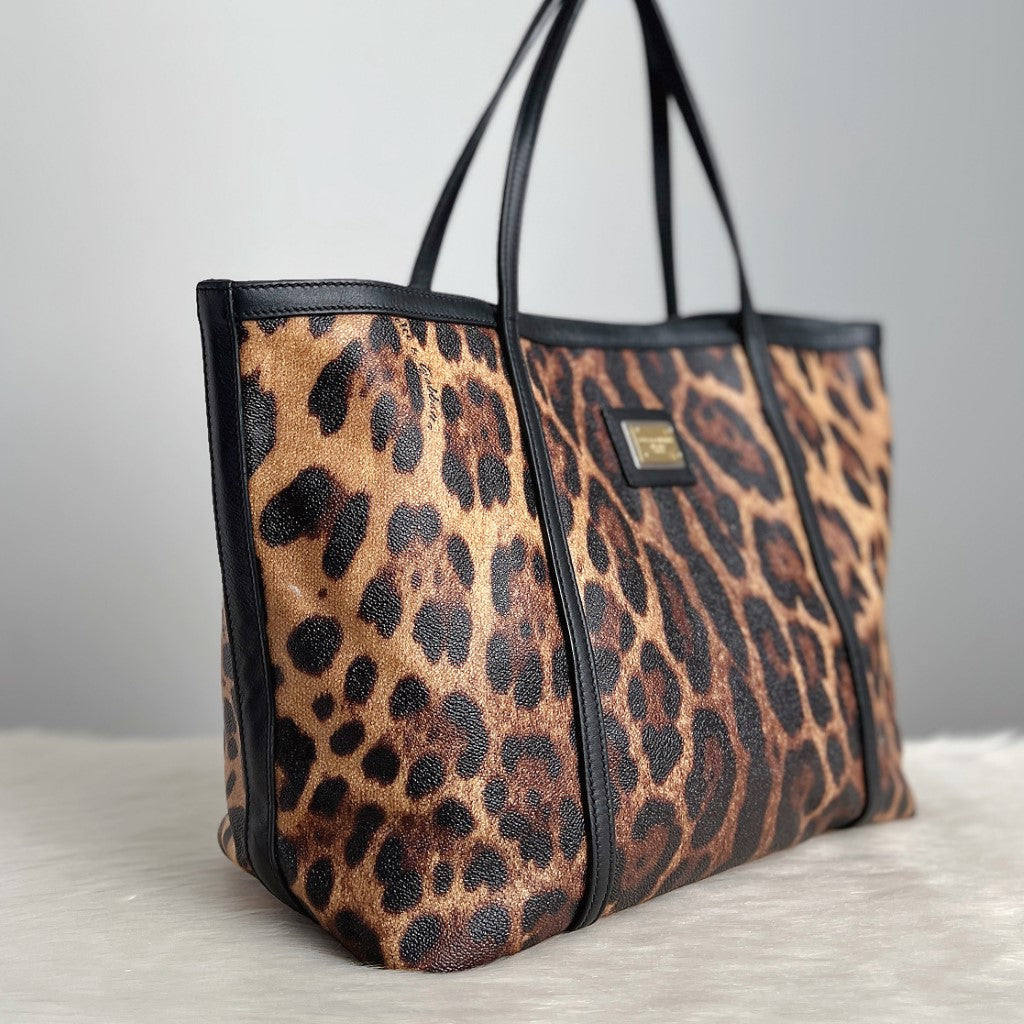 Dolce & Gabbana D&G Leopard Print Shopper Shoulder Bag