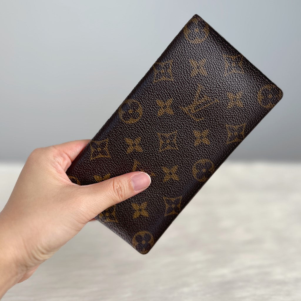 Louis Vuitton Monogram Classic Long Fold Unisex Wallet