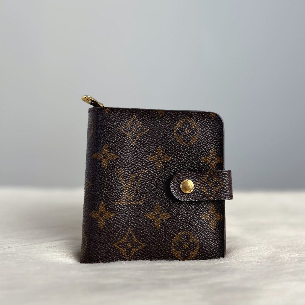 Louis Vuitton Monogram Classic Zip Compartment Wallet