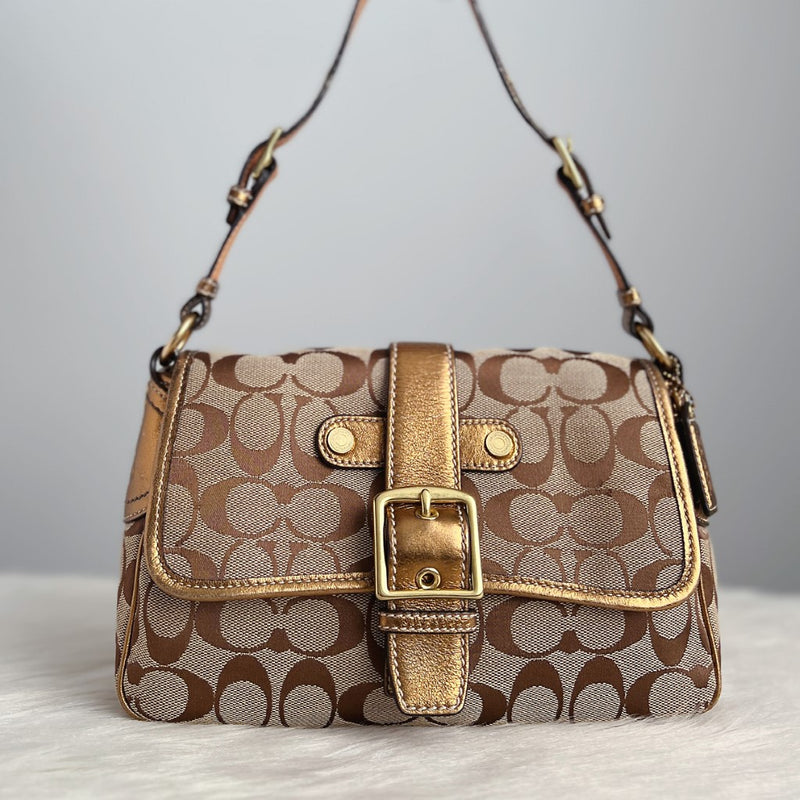 Coach shoulder best sale bag with buckle