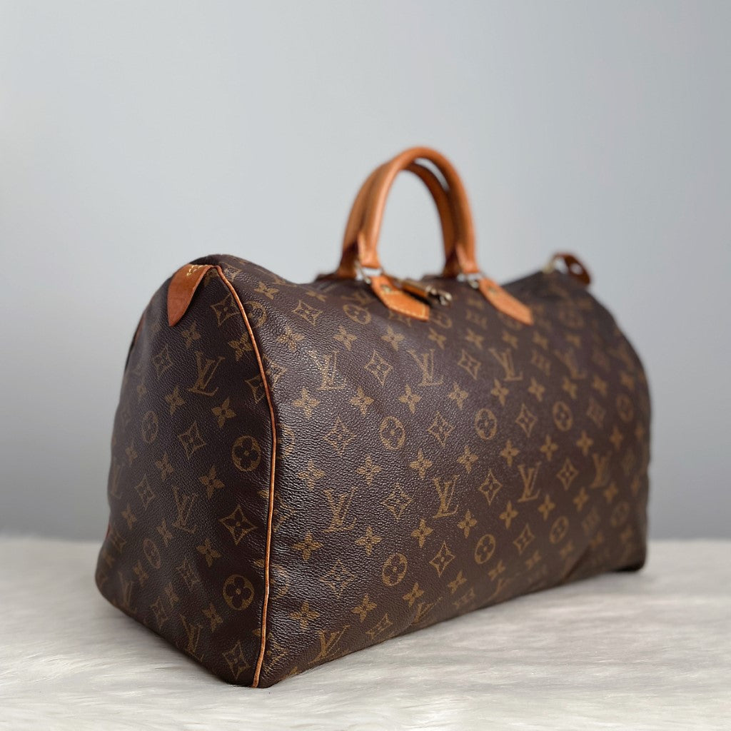 Louis Vuitton Signature Monogram Speedy 40 Bag + Lock & Keys