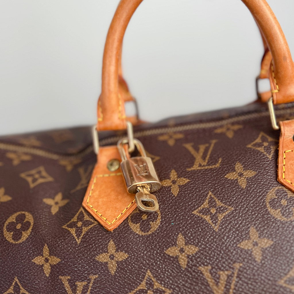 Louis Vuitton Signature Monogram Speedy 40 Bag + Lock & Keys