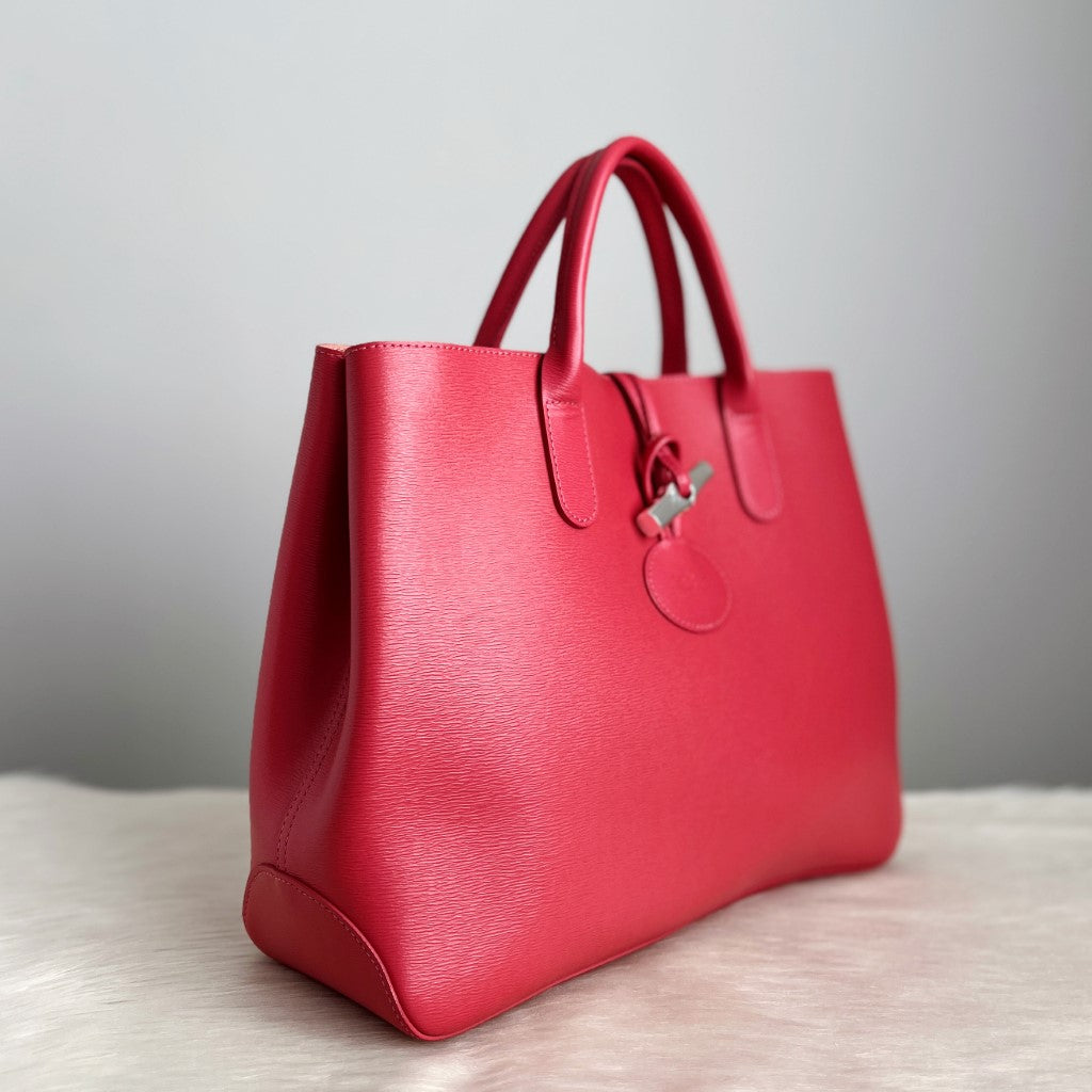 Longchamp Raspberry Leather Signature Closure Tote Bag Excellent