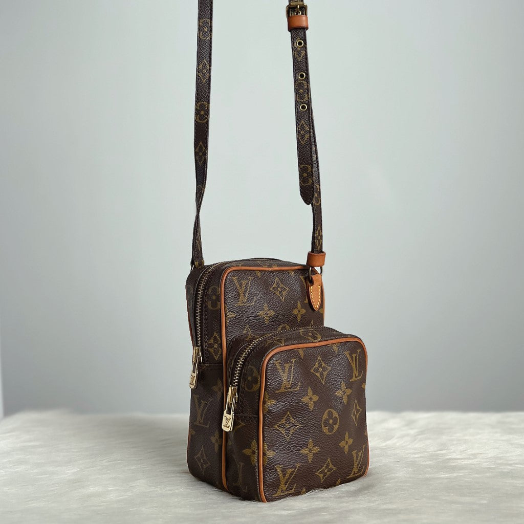 Louis Vuitton Signature Monogram Mini Amazon Crossbody Shoulder Bag