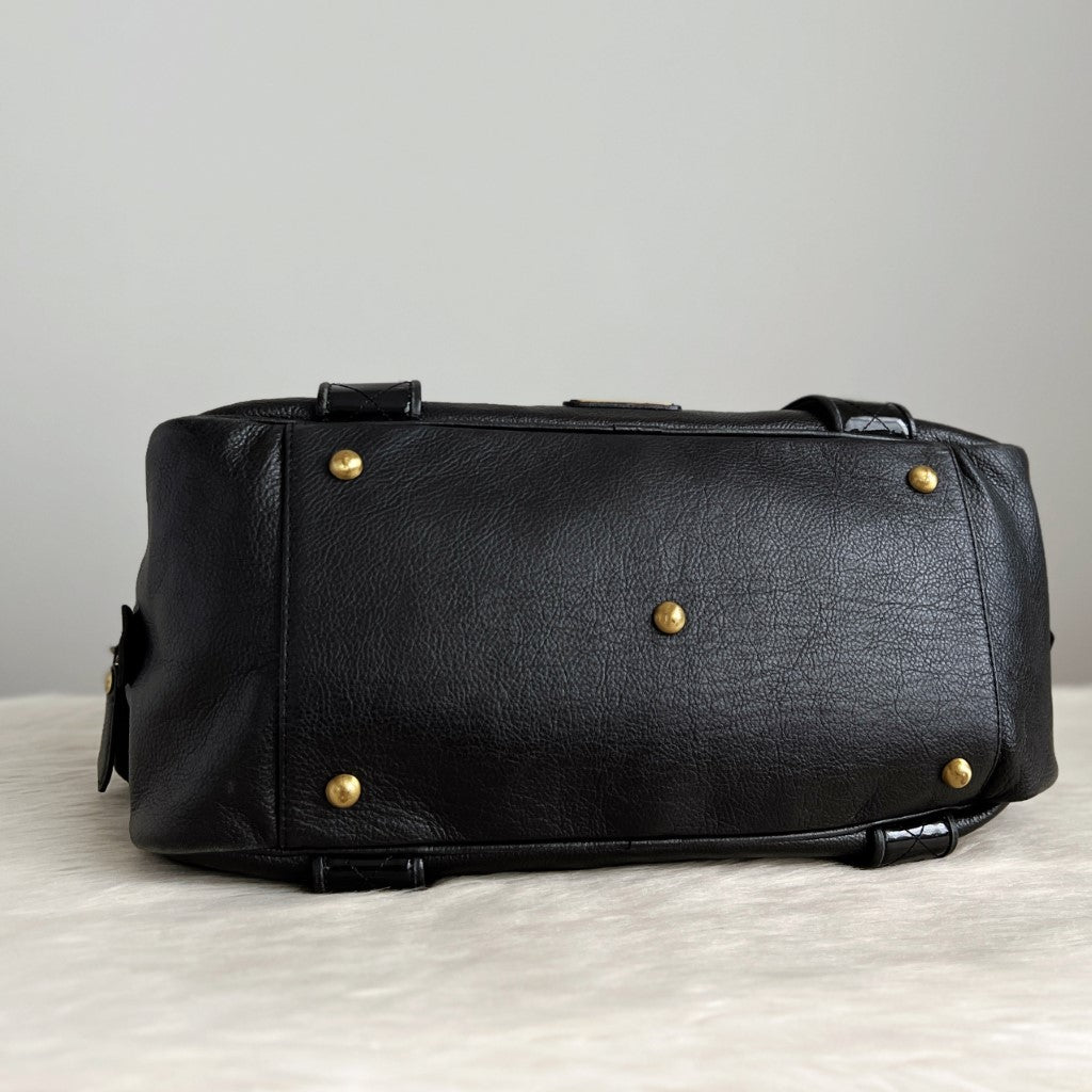 Burberry Black Leather Classic Career Shoulder Bag