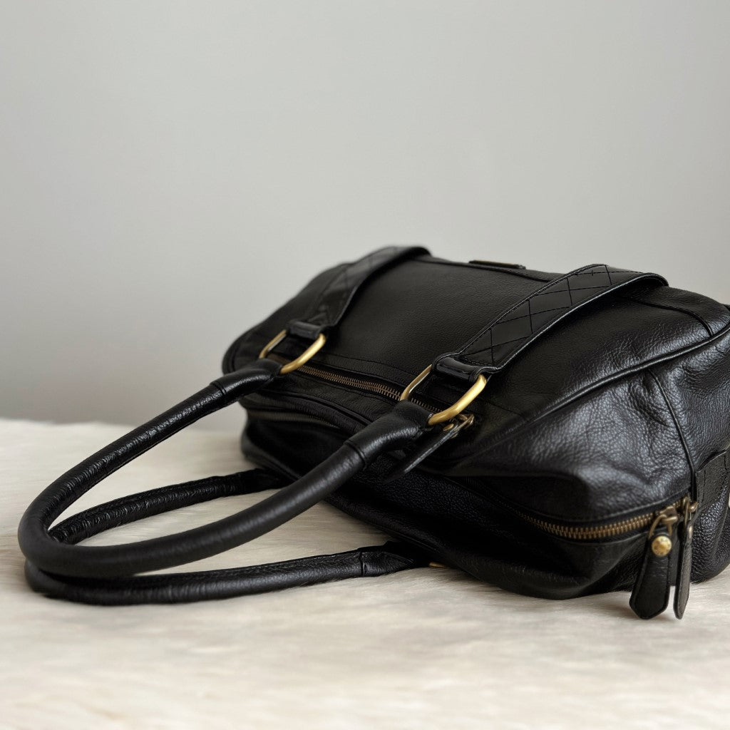 Burberry Black Leather Classic Career Shoulder Bag