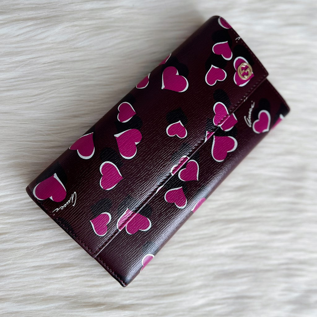 Gucci Hearts Pattern Leather Zip Compartment Fold Long Wallet Excellent