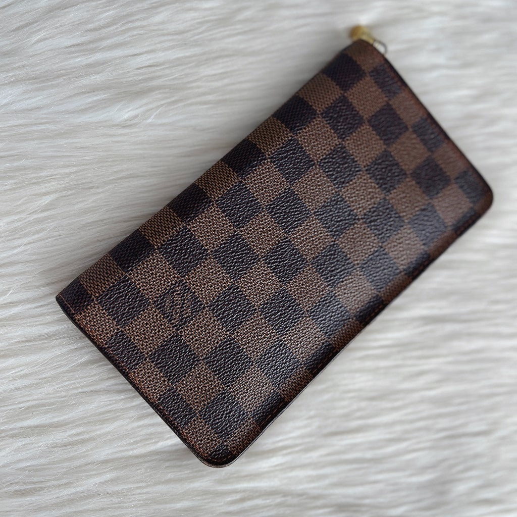 Louis Vuitton Signature Damier Zip Compartment Long Fold Wallet