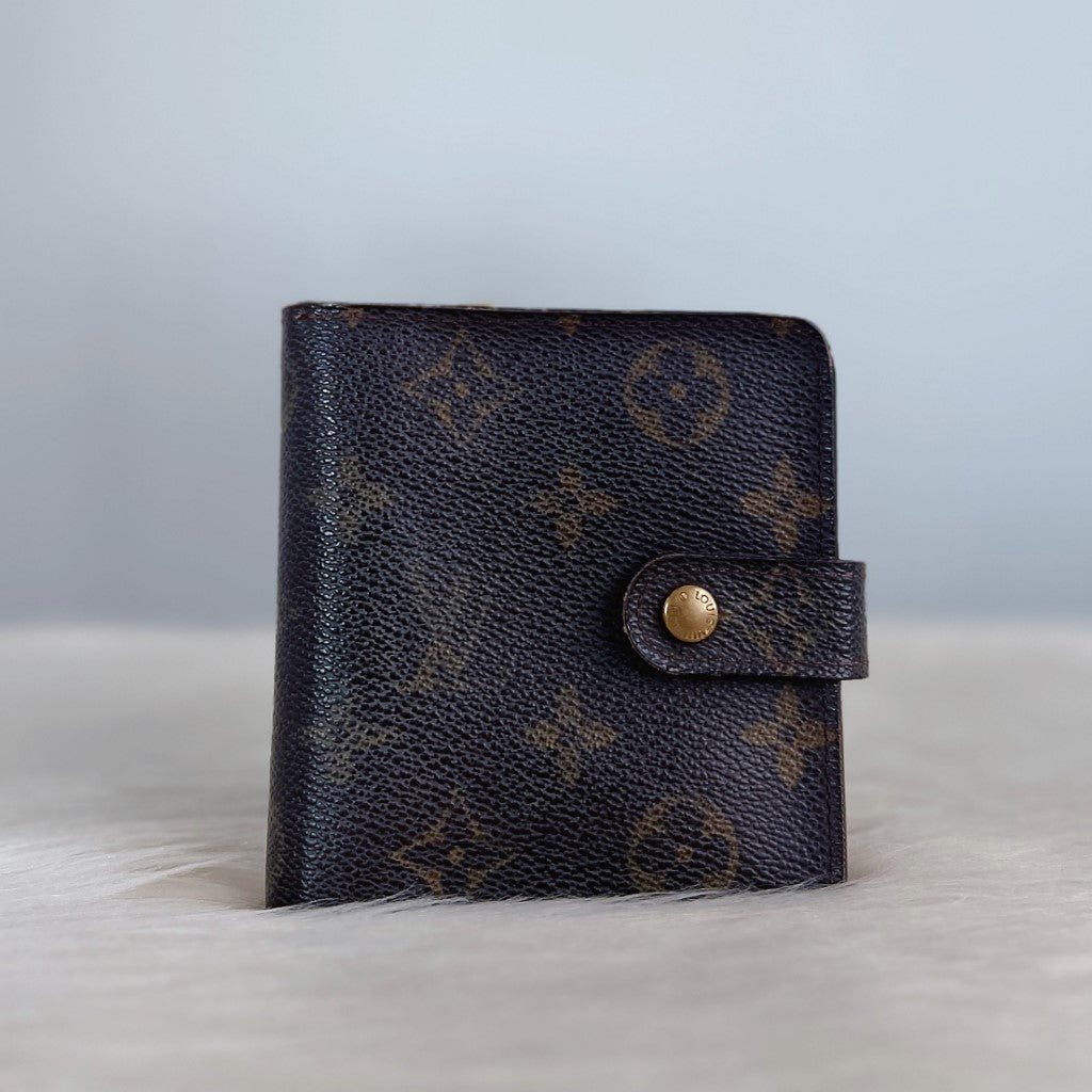 Louis Vuitton Monogram Classic Zip Compartment Wallet