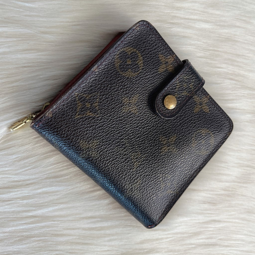 Louis Vuitton Monogram Classic Zip Compartment Wallet